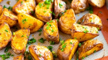 Easy-Roasted-Potatoes-Recipe-1-1200